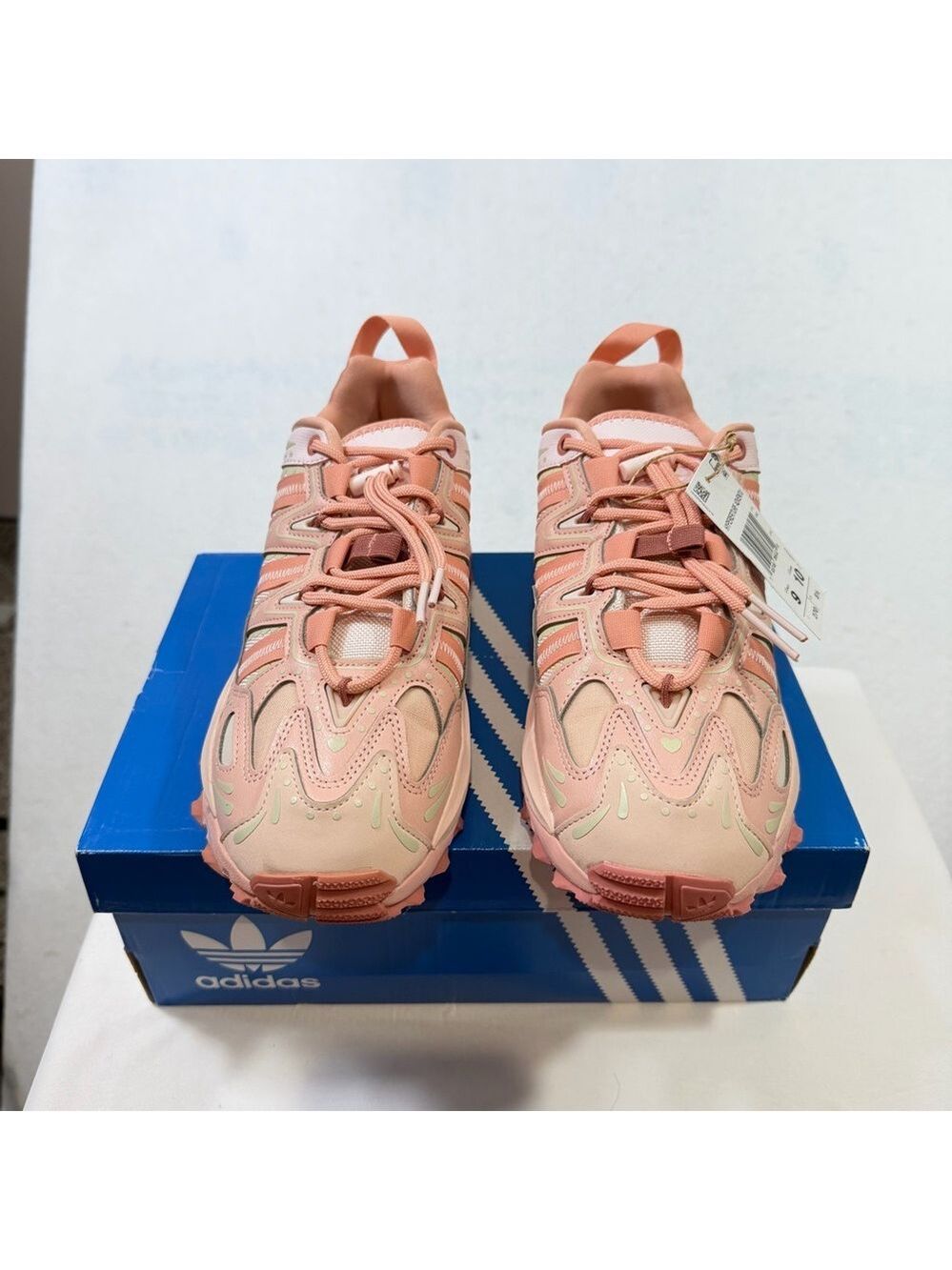 Adidas Hyperturf Adventure Day of the Dead Men’s Sneaker Pink Size 9 HP2496 - Picture 3 of 7